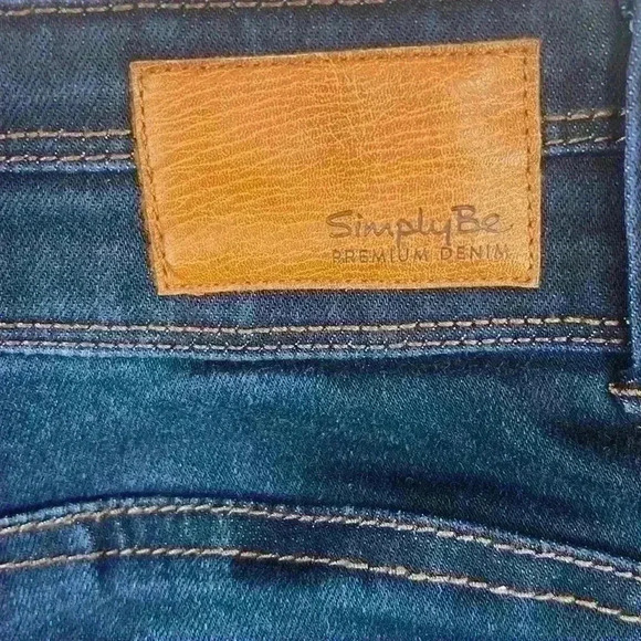 Simply Be Premium Denim Shape & Sculpt Jeans Plus Size Women’s 26L NWT - Picture 3 of 10